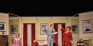 Η θεατρική παράσταση “Ο Κλέαρχος , η Μαρίνα και ο κοντός” κέρδισε το κοινό σε Ηλεία και Αιτωλοακαρνανία