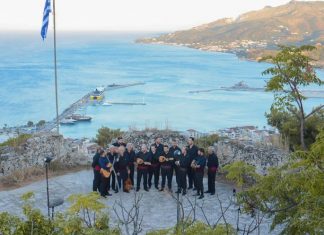 Μουσικό ταξίδι απ’ τους «Τραγουδιστάδες τση Ζάκυνθος» στη κεντρική πλατεία Μεσολογγίου