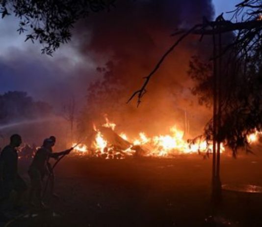Η χώρα φλέγεται: Από τον «στρατηγό άνεμο» στην ευθύνη της Πολιτείας