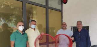 Δήμος Ναυπακτίας : Τοποθετήθηκαν οι «Ξεχωριστές» Συσκευές Συλλογής Πλαστικών Καπακιών