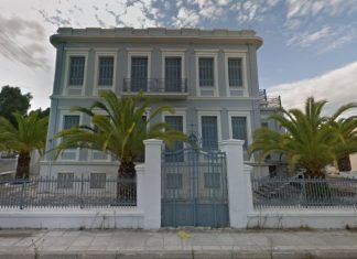 Μνημείο το Μητροπολιτικό Μέγαρο στο Μεσολόγγι