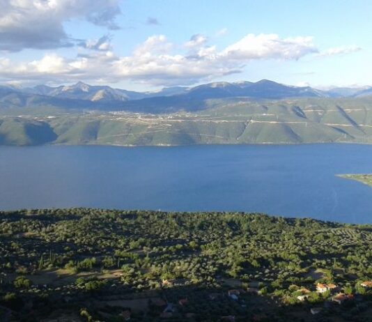 Συμπληρωματική σύμβαση 1,4 εκατ. ευρώ για το αποχετευτικό της Τριχωνίδας