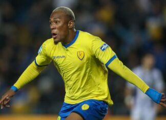 Παναιτωλικός : Η πώληση του Φλόρες και ο επόμενος χαφ