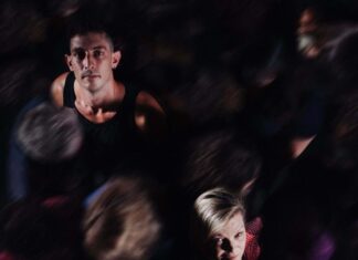 «Τα γεγονότα» του Ντέιβιντ Γκρέιγκ από το ΔΗΠΕΘΕ Αγρινίου