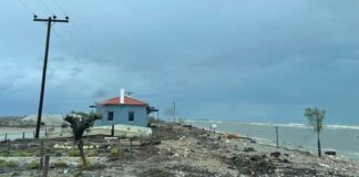 Η θάλασσα βγήκε στη στεριά και στο Μεσολόγγι