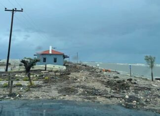 Η θάλασσα βγήκε στη στεριά και στο Μεσολόγγι