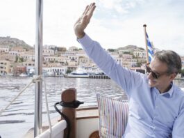 Και τώρα που δεν υπάρχει το ΠΑΣΟΚ με ποιον θα κυβερνήσει η Νέα Δημοκρατία;