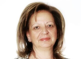 Έφορος της Παπαχαραλαμπείου Δημοτικής Φιλαρμονικής Ναυπάκτου η Βάσω Ταραμπίκου