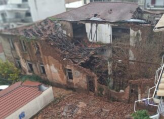 Κατέρρευσε και άλλο τμήμα των Καπναποθηκών Ηλίου