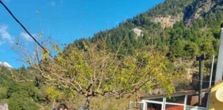 Αυτοψία στα χωριά της Παραβόλας : Σπίτια εκκενώθηκαν σε Λαμπίρι και Βλοχό