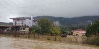 Προληπτική εκκένωση δύο οικισμών σε Αγρίνιο και Μεσολόγγι