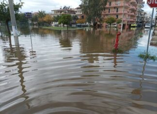 Μεσολόγγι: Έκτροπα έφεραν οι πλημμύρες – Ξυλοκοπήθηκε χειριστής μηχανήματος