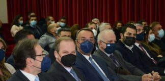 Επέλεξαν διαγώνιο άξονα ή τους αφήσαμε να επιλέξουν;