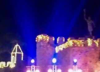 Ναύπακτος : Για συναυλία με μόνο θεατή το Δήμαρχο μιλά ο Ανδρέας Κοτσανάς