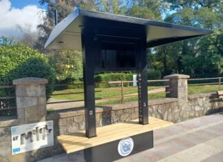 «Έξυπνα» ηλιακά παγκάκια στο Αγρίνιο