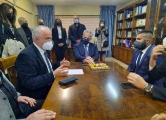 Ο Γαλατάς κάνει τη σύγκριση ανάμεσα σε Μεσολόγγι και Ναύπακτο