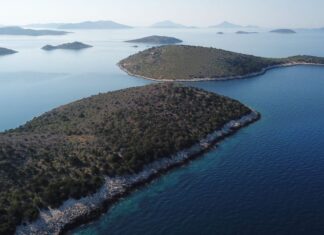 Πωλείται η Μάκρη στις Εχινάδες: Η τιμή-λάστιχο από τα €8 εκατ. στις €247.000
