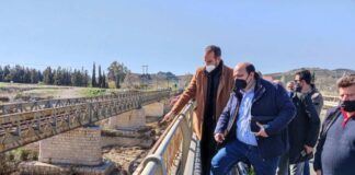 Σύσκεψη με Τριαντόπουλο για την αποκατάσταση των ζημιών από τις κακοκαιρίες – Επίσκεψη στη Γέφυρα του Ευήνου