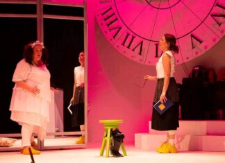 ΔΗΠΕΘΕ Αγρινίου : Τελευταίες παραστάσεις για το «Ποιος ανακάλυψε την Αμερική;»