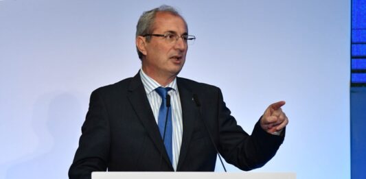 «Καλύτερα ένα έργο λιγότερο, παρά λιγότερα παιδιά»