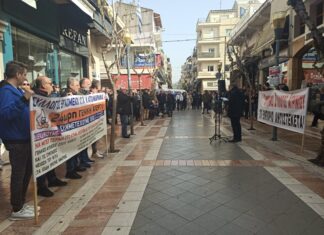 Βροντερό απεργιακό «παρών» από τον επαγγελματικό κόσμο του Αγρινίου