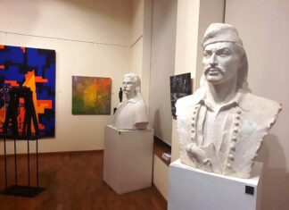 Γιορτές Εξόδου : Εγκαινιάστηκε η έκθεση γλυπτικής στο κτίριο του Χρυσόγελου