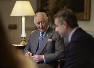 Που να το σκεφτεί ο Κάρολος…