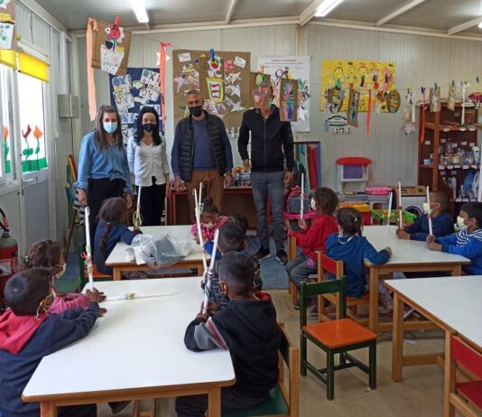 Στελέχη του Κέντρου Κοινότητας στο 14ο Νηπιαγωγείο Αγρινίου