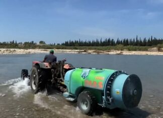 Εύηνος : Πρόχειρη γέφυρα στο Τρίκορφο, όχι όμως και στον «αποκλεισμένο» Γαλατά