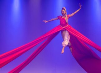 Η θεατρική παράσταση «Αλαντίν» στον Ελληνίς