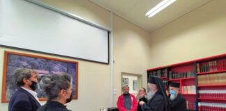 Βιβλία στο Γυμνάσιο Θέρμου δώρισε ο Μητροπολίτης Ιερόθεος