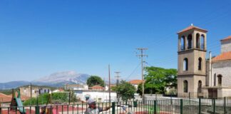 Δήμος Ξηρομέρου : Εργασίες συντήρησης της παιδικής χαράς Παπαδάτου