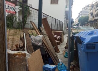 Αξιόποινο πλέον τα παλιά έπιπλα δίπλα στους κάδους