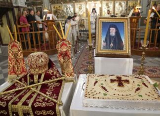 Tελέστηκε το εξάμηνο μνημόσυνο του μακαριστού Μητροπολίτη Κοσμά στο Μεσολόγγι