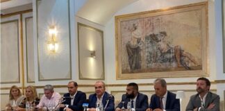 Γαλάζιο φιάσκο: Ήρθαν για… να πάρουν το κράξιμο του Παπαναστασίου