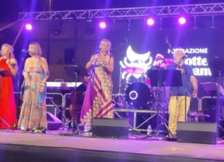 Η “Armonia greca” από το Μεσολόγγι ταξείδεψε το ελληνόφωνο Σαλέντο στους ρυθμούς της ελληνικής μουσικής