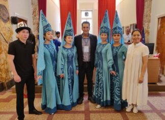 Με την τοπική της ΝΔ απ’ το Κιργιστάν