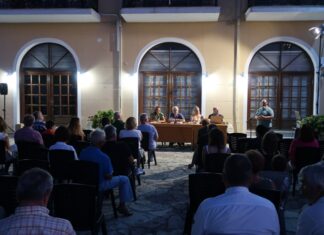 Παρουσιάστηκε στη Βόνιτσα το βιβλίο το Γιώργου Παληγεώργου «Χωρίς Βαλίτσα»