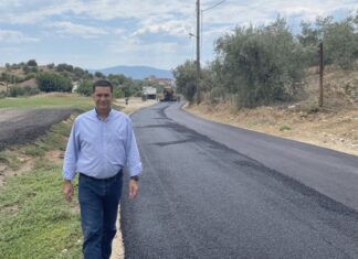 Φωτογραφίες από κάθε πιθαμή νέας ασφάλτου