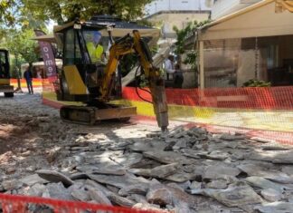 Ναύπακτος : Ξεκίνησαν οι εργασίες στην πλατεία Κεφαλοβρύσου
