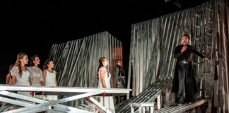 Ενθουσίασε το κοινό του Αγρινίου η «Ιφιγένεια εν Αυλίδι»