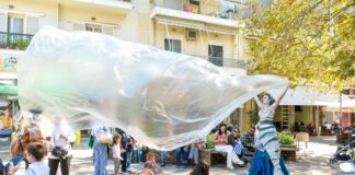 Eνθουσίασαν τα «Ζωντανά Αγάλματα» του ΔΗΠΕΘΕ Αγρινίου