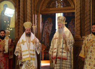 Συλλειτούργησαν στη Ναύπακτο Δαμασκηνός και Ιερόθεος