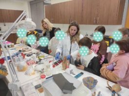 Μαθητές μυήθηκαν στη συντήρηση αρχαιοτήτων στο Ξενοκράτειο και το Μουσείο του Θέρμου
