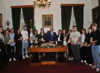 Μεσολόγγι : Βραβεύτηκαν από το Δήμο οι πρωτεύσαντες στις Πανελλήνιες