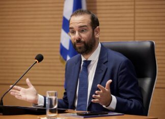 Φαρμάκης : Δεν κάνουμε καουμποϊλίκια, τα λάθη δεν διορθώνονται με λάθη
