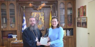 Επίσκεψη Δαμασκηνού στο Σελίβειο Γηροκομείο και συνάντηση με την Ολυμπία Βικάτου