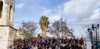 Υποδειγματική Θεία Λειτουργία από το Μητροπολίτη Δαμασκηνό για τα σχολεία του Παναιτωλίου