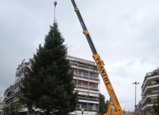 Την Παρασκευή η φωταγώγηση του χριστουγεννιάτικου δένδρο στο Αγρίνιο