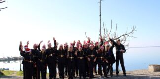 Εορταστικές μελωδίες σε κοινότητες του Δήμου από τη Φιλαρμονική της Αμφιλοχίας